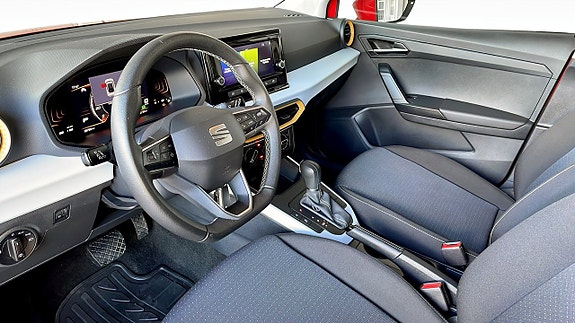 Seat Arona 7 of 12