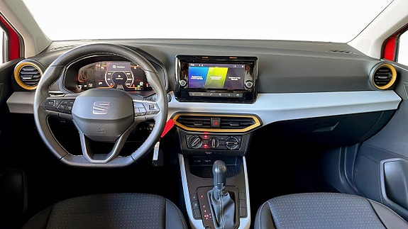 Seat Arona 10 of 12