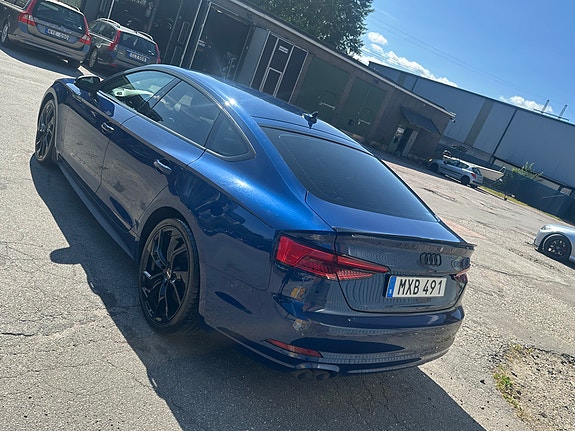 Audi A5 2 of 6