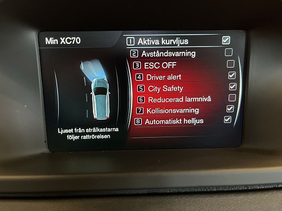 Volvo XC70 18 of 30