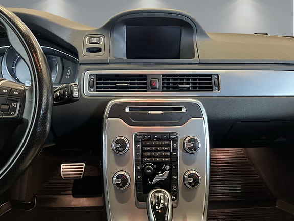 Volvo XC70 11 of 30