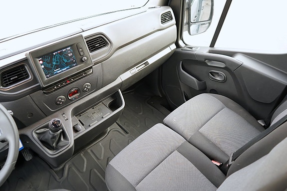 Renault Master 15 of 26