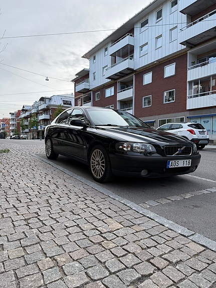 Volvo S60 3 of 4