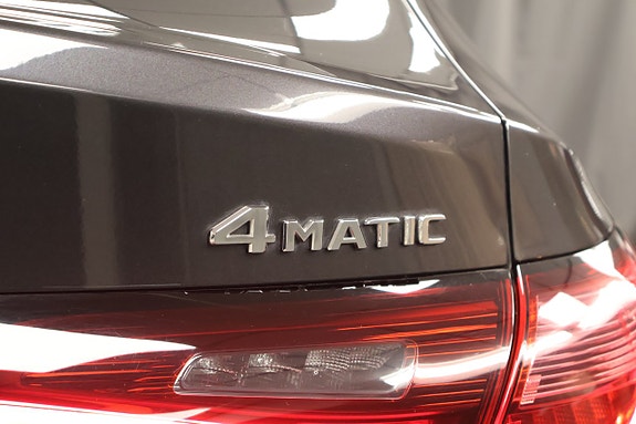 Mercedes-Benz GLC300 de 12 of 29