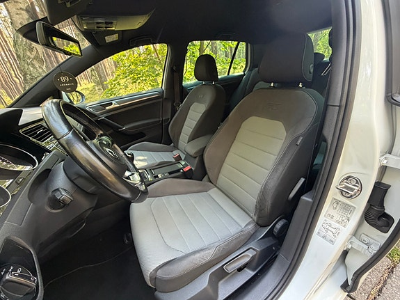 Volkswagen Golf VII 12 of 15