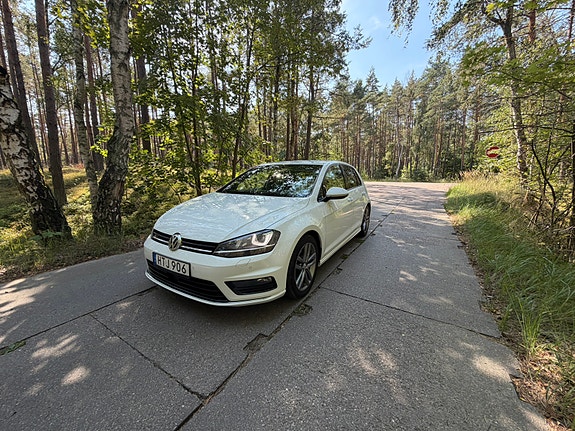Volkswagen Golf VII 2 of 15