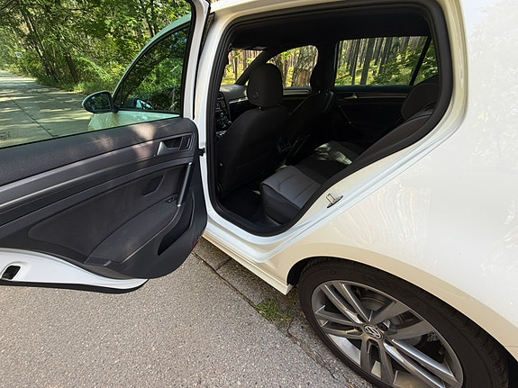 Volkswagen Golf VII 14 of 15