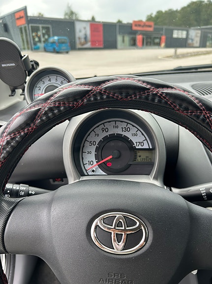 Toyota Aygo 8 of 8