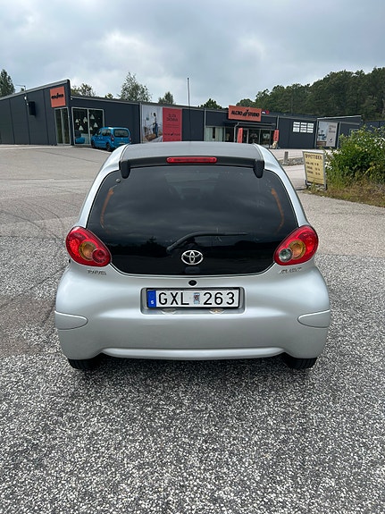 Toyota Aygo 6 of 8