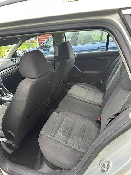Volkswagen Golf VI 4 of 7