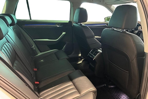 Skoda Superb 12 of 16