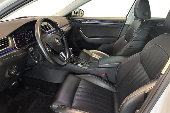 Skoda Superb 11 of 16