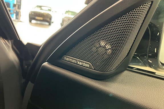 BMW M240i 22 of 30