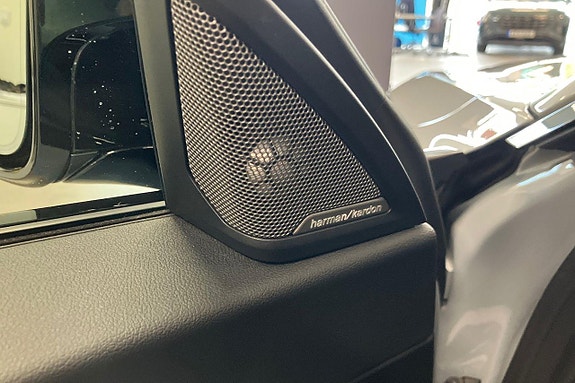 BMW M240i 21 of 30
