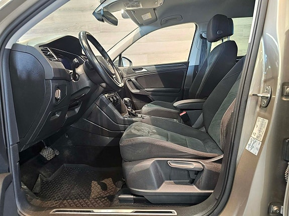 Volkswagen Tiguan 5 of 18