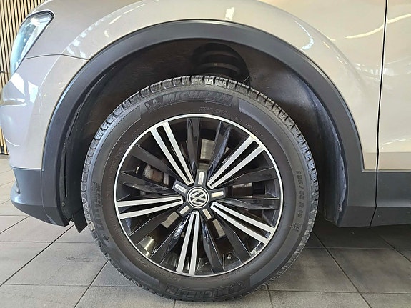 Volkswagen Tiguan 18 of 18
