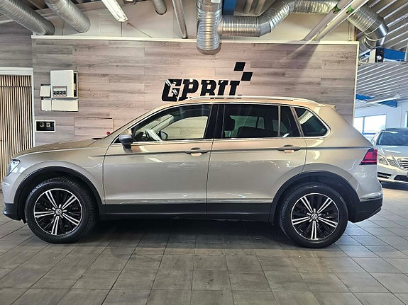Volkswagen Tiguan 2 of 18