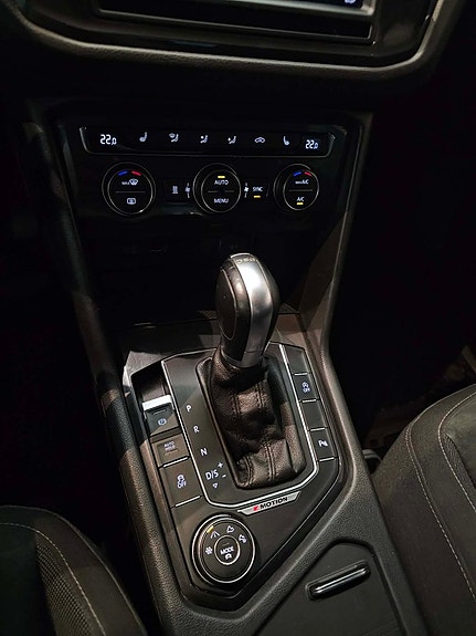 Volkswagen Tiguan 14 of 18