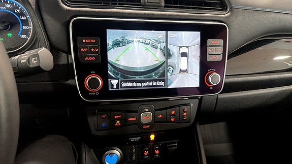 Nissan Leaf 12 of 12