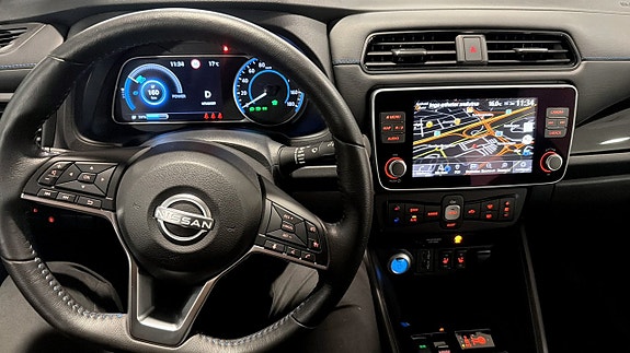 Nissan Leaf 4 of 12