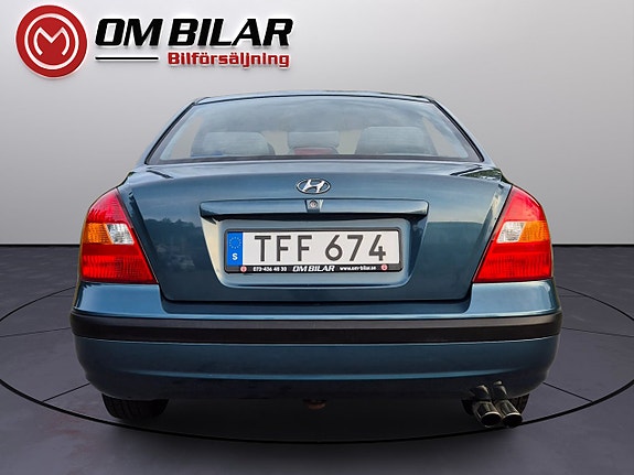 Hyundai Elantra 7 of 15
