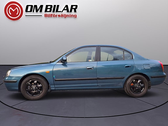 Hyundai Elantra 4 of 15