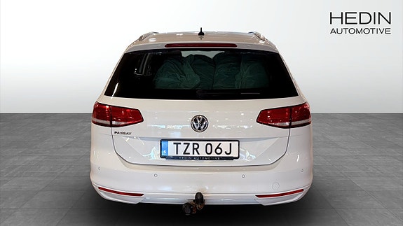 Volkswagen Passat 7 of 11