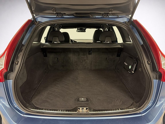 Volvo XC60 10 of 17