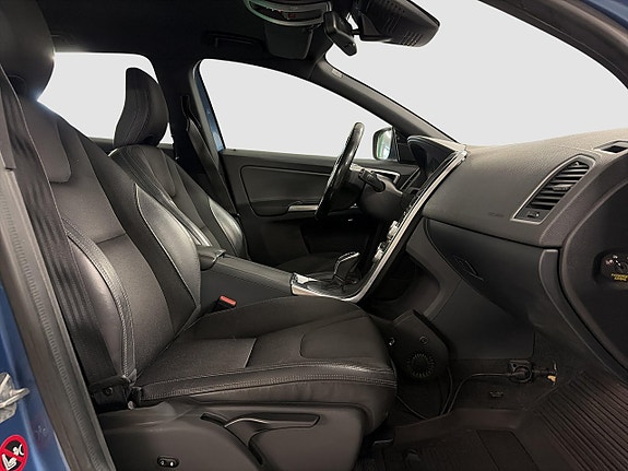 Volvo XC60 4 of 17