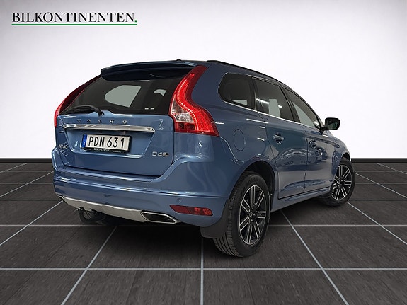 Volvo XC60 3 of 17