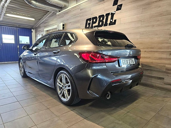 BMW 118i 3 of 18