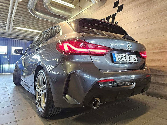 BMW 118i 17 of 18