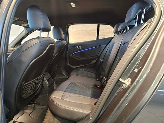 BMW 118i 8 of 18