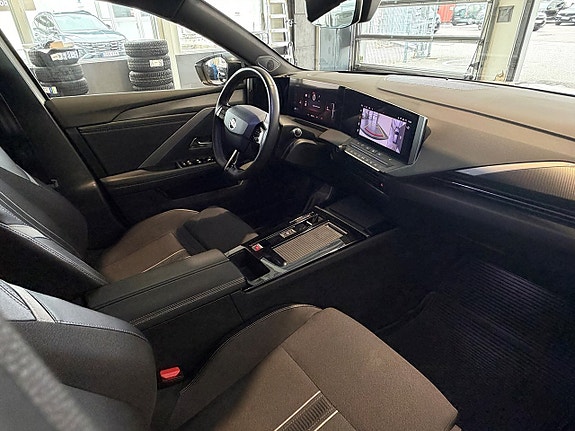 Opel Astra 9 of 16