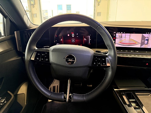 Opel Astra 12 of 16