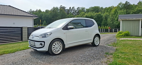 Volkswagen UP! 4 of 7