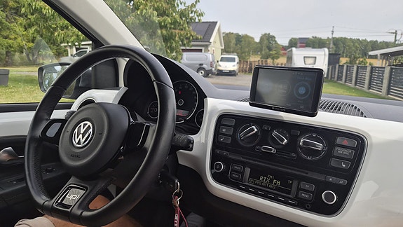 Volkswagen UP! 5 of 7