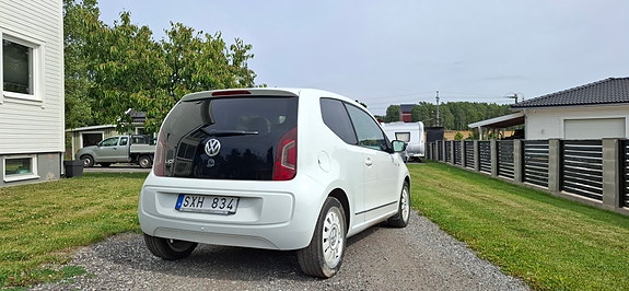 Volkswagen UP! 3 of 7