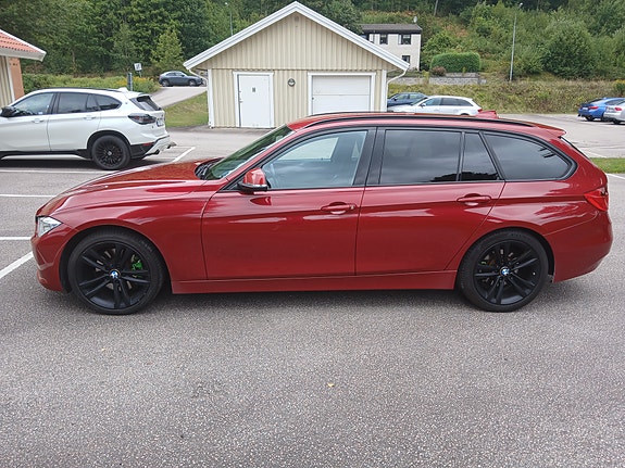 BMW 328i 2 of 5