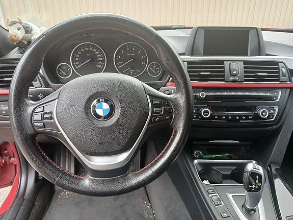BMW 328i 5 of 5
