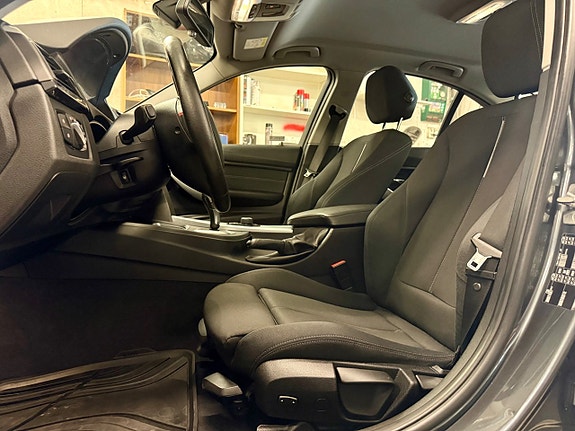 BMW 318d 11 of 18