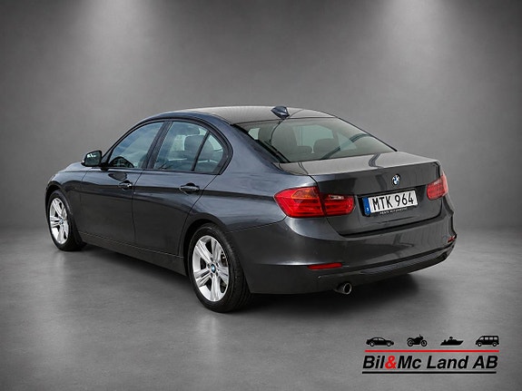 BMW 318d 3 of 18