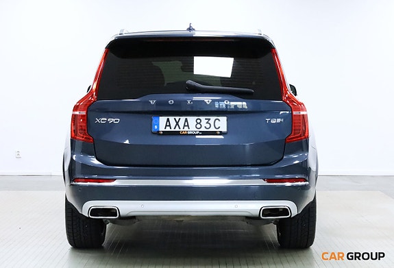 Volvo XC90 5 of 28