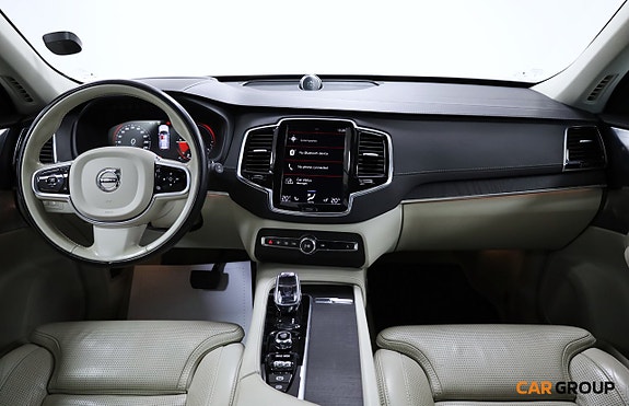 Volvo XC90 9 of 28