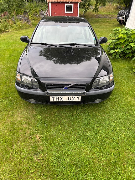 Volvo S60 2 of 4