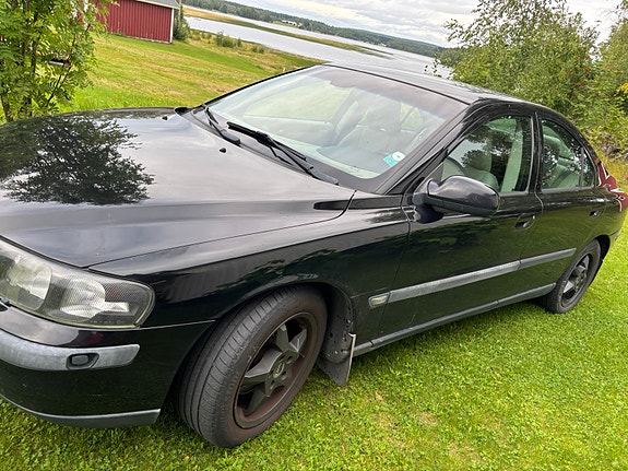 Volvo S60 3 of 4