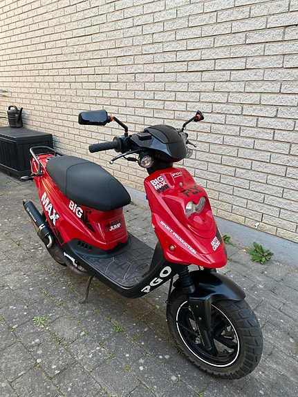 Pgo Big Max 2 of 8