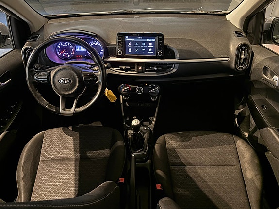 Kia Picanto 10 of 19