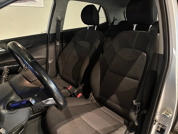 Kia Picanto 7 of 19