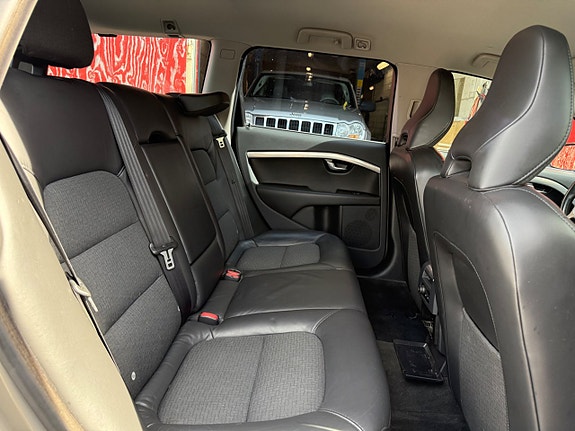 Volvo V70 16 of 18
